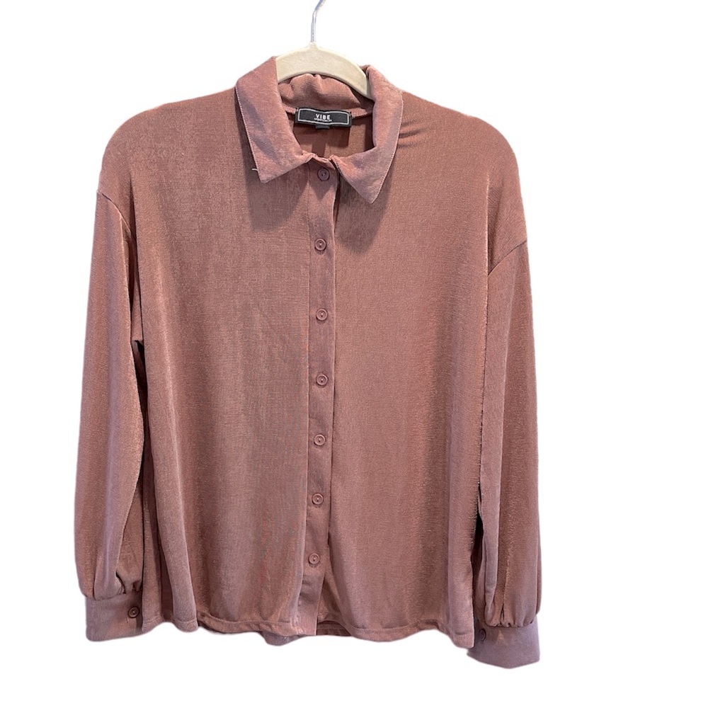 Vibe Sportswear Women’s Long Sleeve Button Down Blouse oversize fit XS